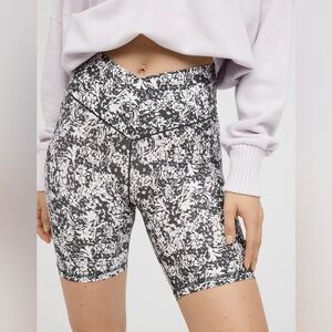 OFFLINE By Aerie Real High Waisted Crossover 7" Bike Short